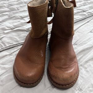 UGG Kids Boots in Brown